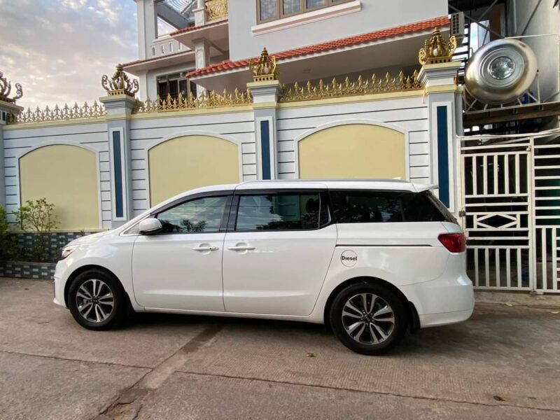 Kia Sedona tại Dương Đông, sân bay Phú Quốc