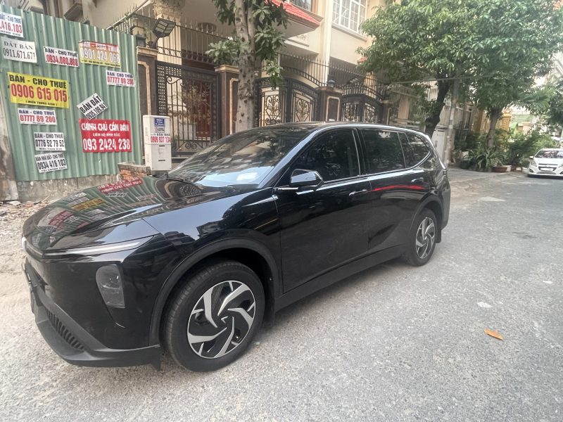 VinFast Limo Green 2025